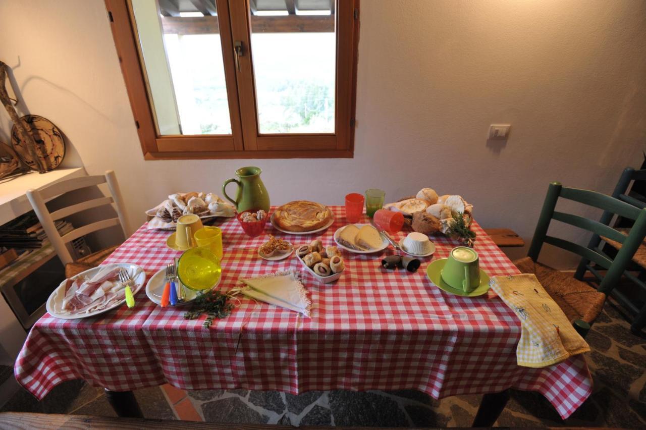 Lierus B&B Gonnosfanàdiga Eksteriør billede